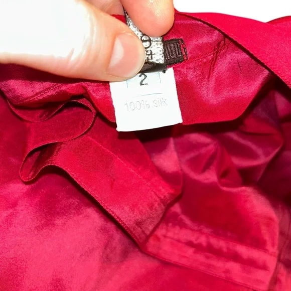 DOSA Bergdorf Goodman 100% silk cranberry red straight skirt 2 M - Picture 6 of 6